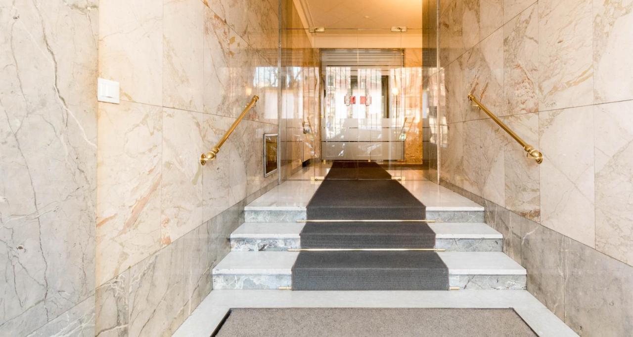 Joivy Lovely Family Apt For 7 Near San Lorenzo Columns Milan Bagian luar foto